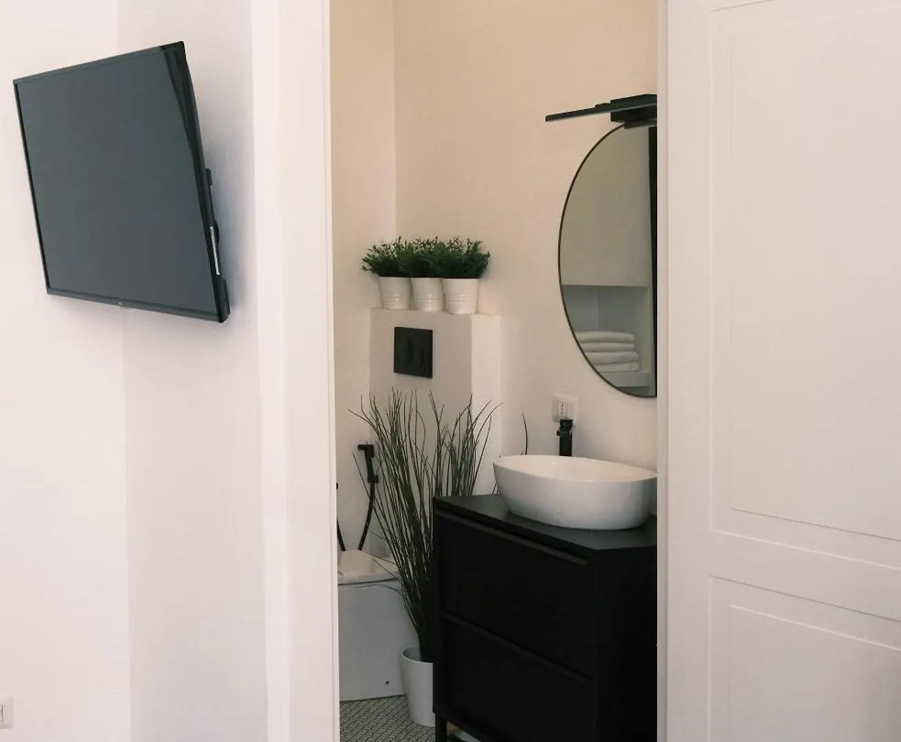 Apartment Comecasa Studio Mamy In Crocetta Vicino Mangiagalli Milan